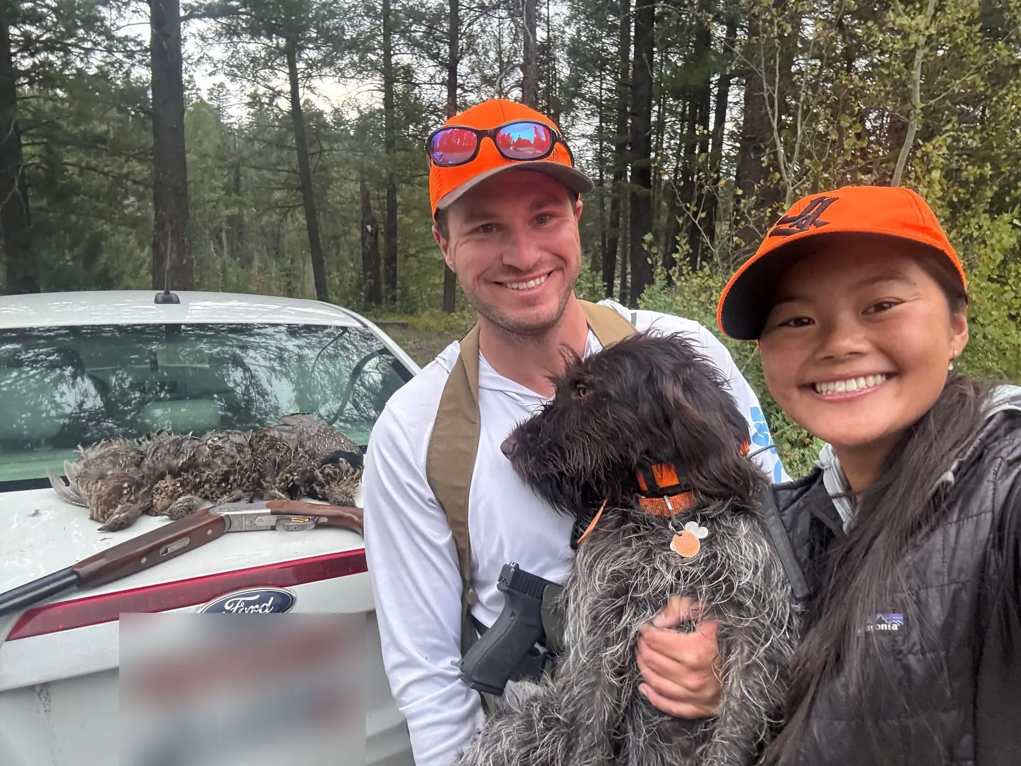 Selfie with the dog and birds on the car