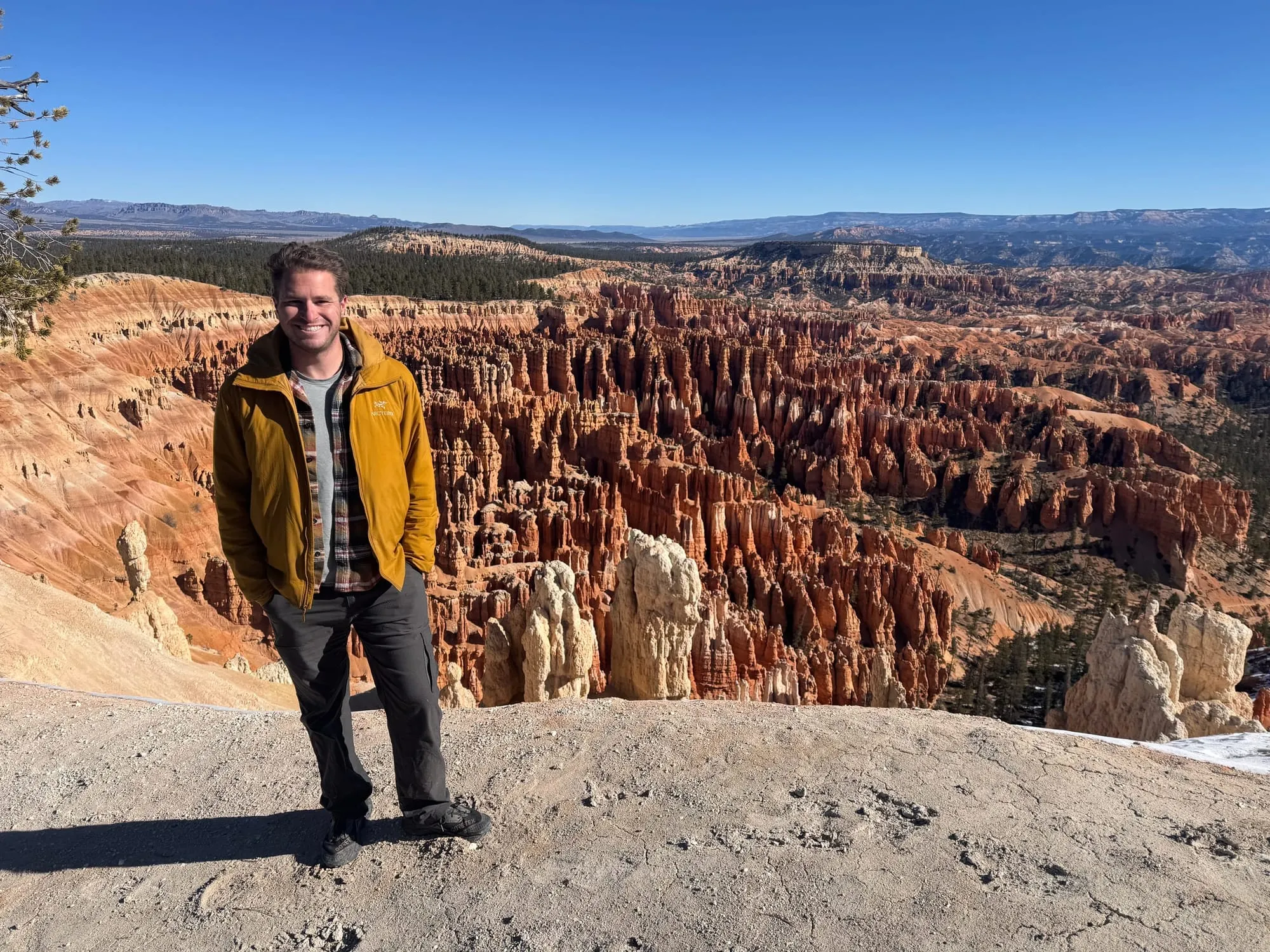 Standing above the hoodoos of Bryce